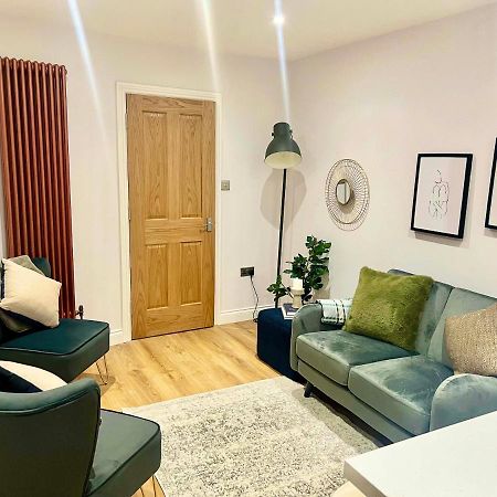 Gorgeous Newly Renovated 2 Double Bed Flat Apartment Swansea Exterior photo