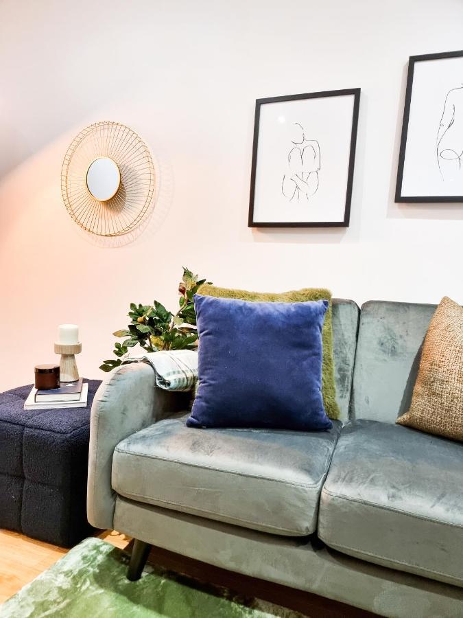 Gorgeous Newly Renovated 2 Double Bed Flat Apartment Swansea Exterior photo
