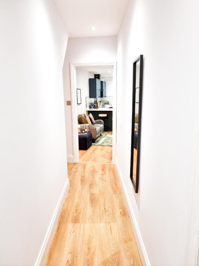 Gorgeous Newly Renovated 2 Double Bed Flat Apartment Swansea Exterior photo